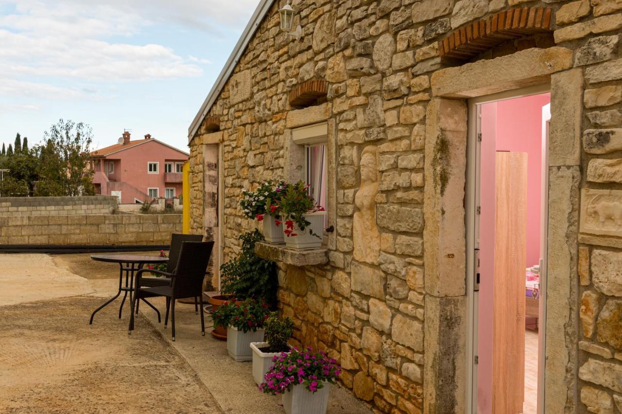 Lovely House Rovigno Esterno foto