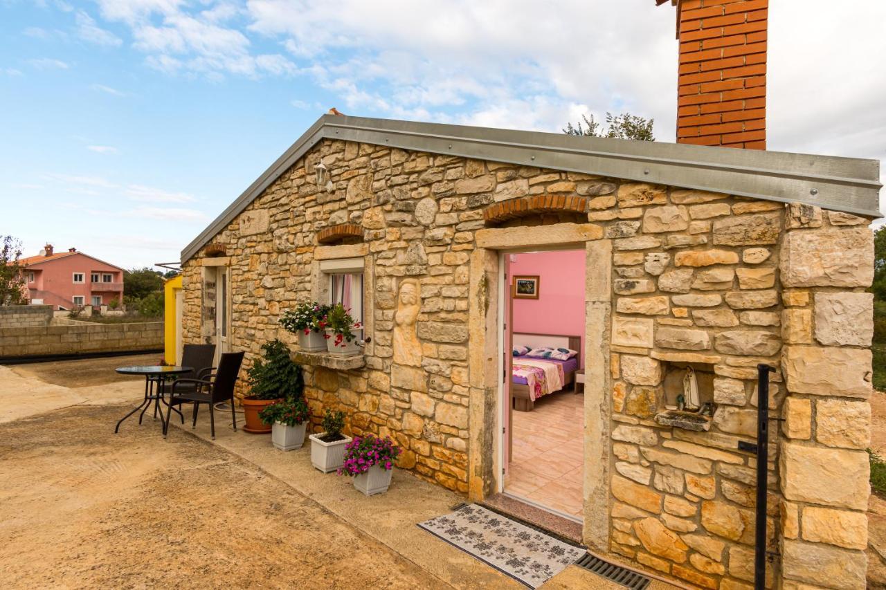 Lovely House Rovigno Esterno foto