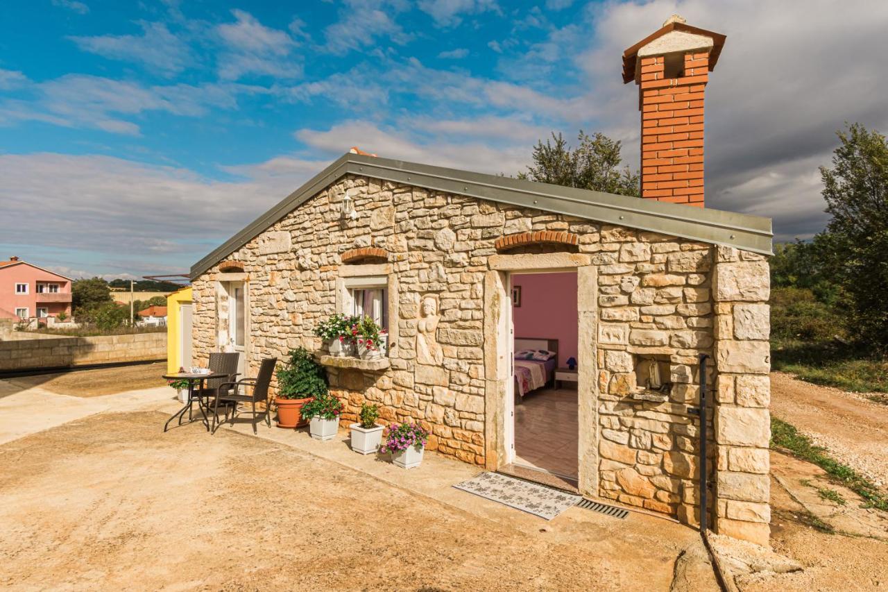 Lovely House Rovigno Esterno foto