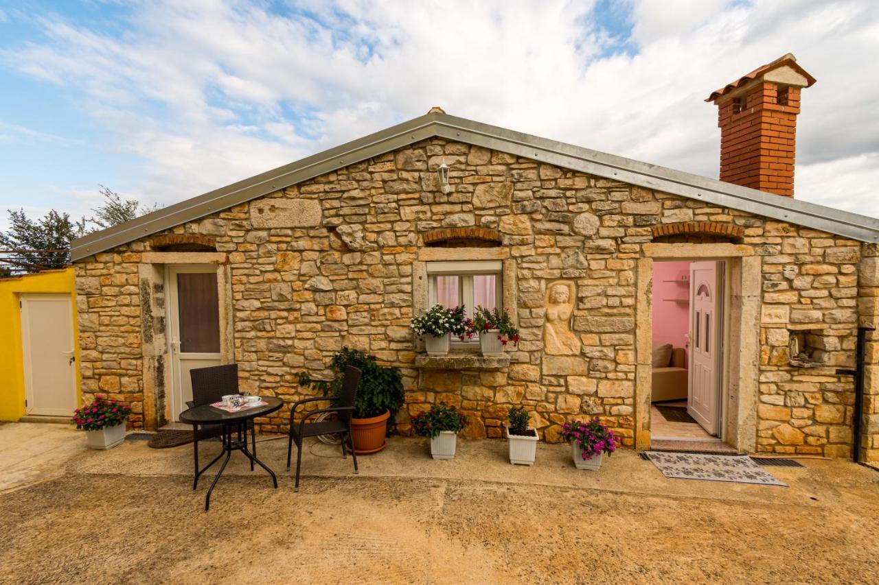 Lovely House Rovigno Esterno foto