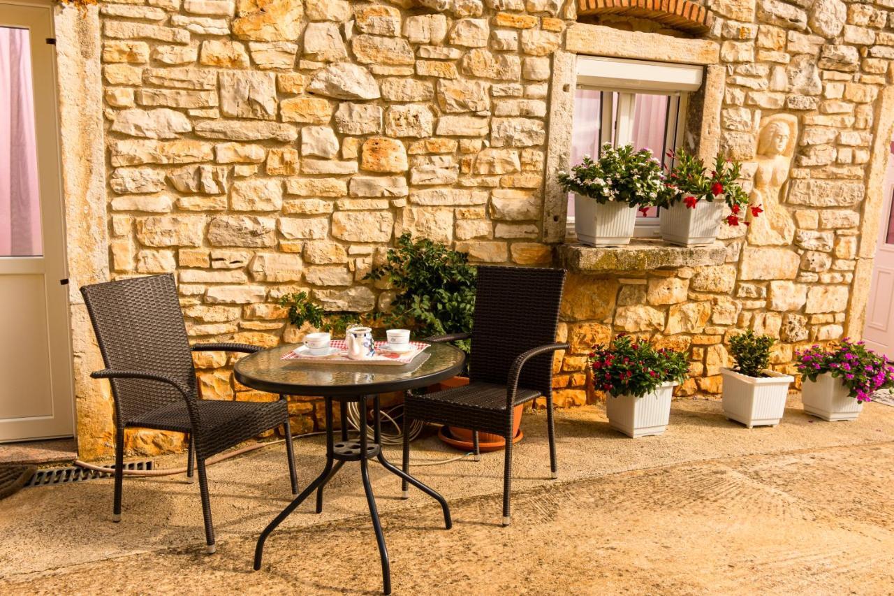 Lovely House Rovigno Esterno foto