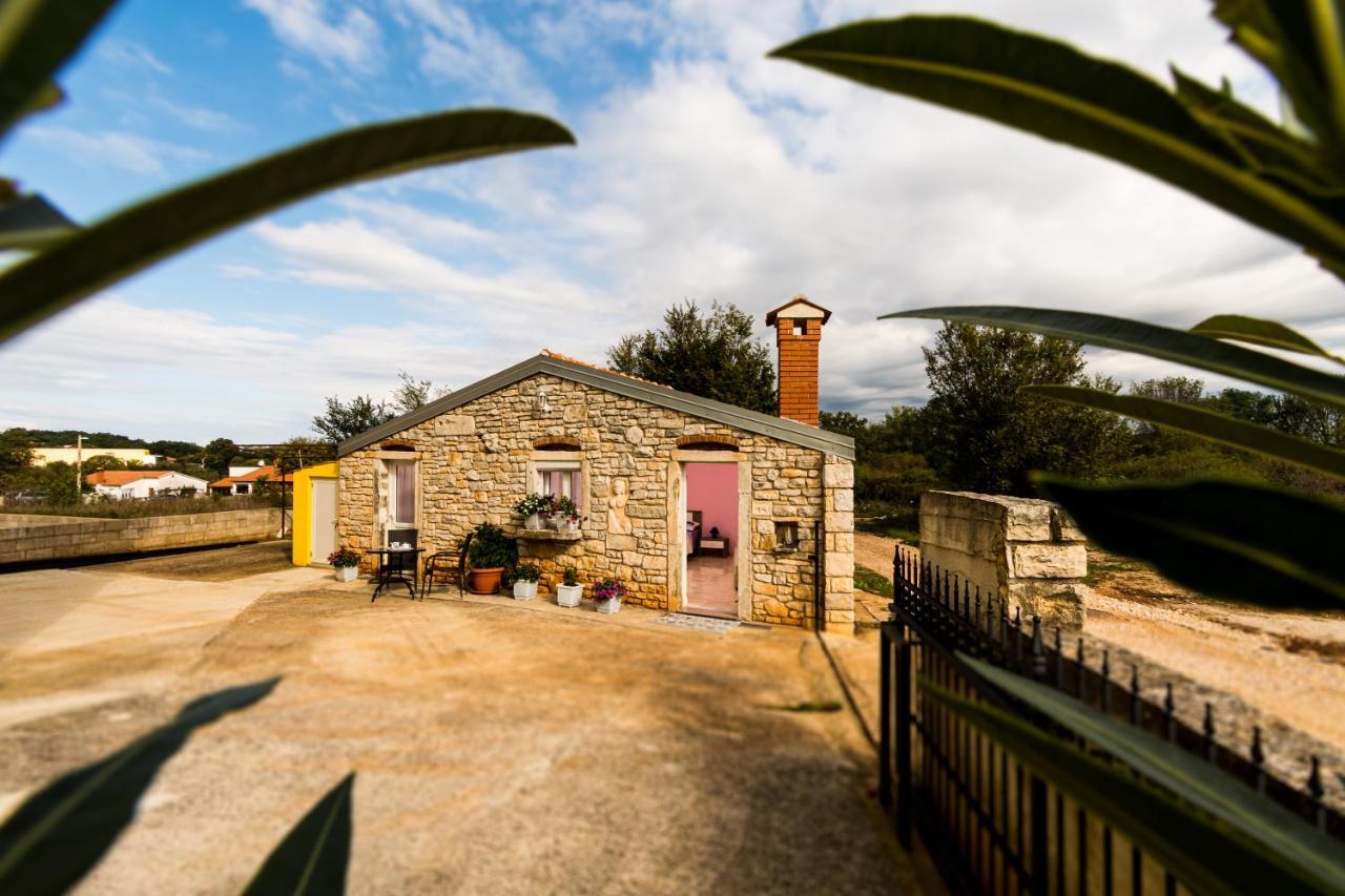 Lovely House Rovigno Esterno foto
