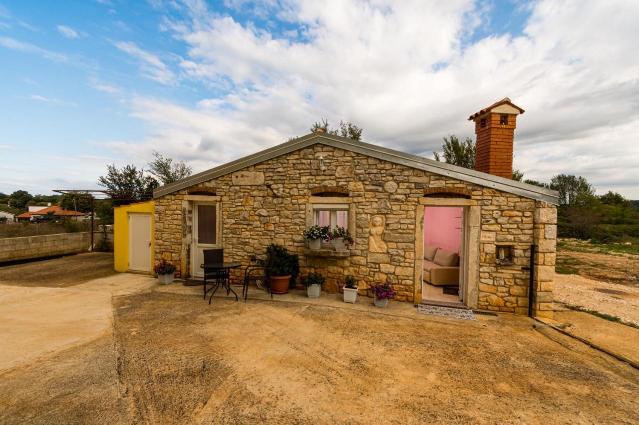 Lovely House Rovigno Esterno foto