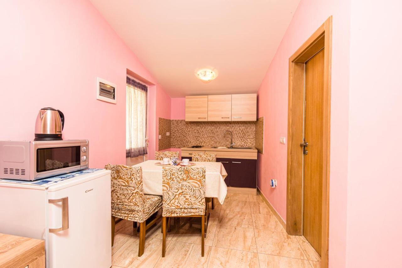 Lovely House Rovigno Esterno foto